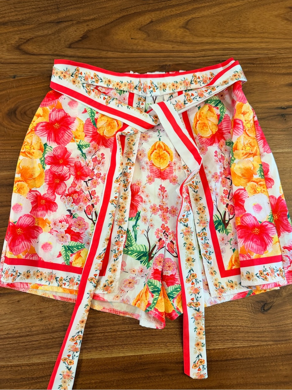 Floral High-Waist Tie Front Women's Shorts - White Multi